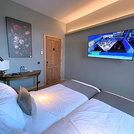 Demelenne Hotel 3*